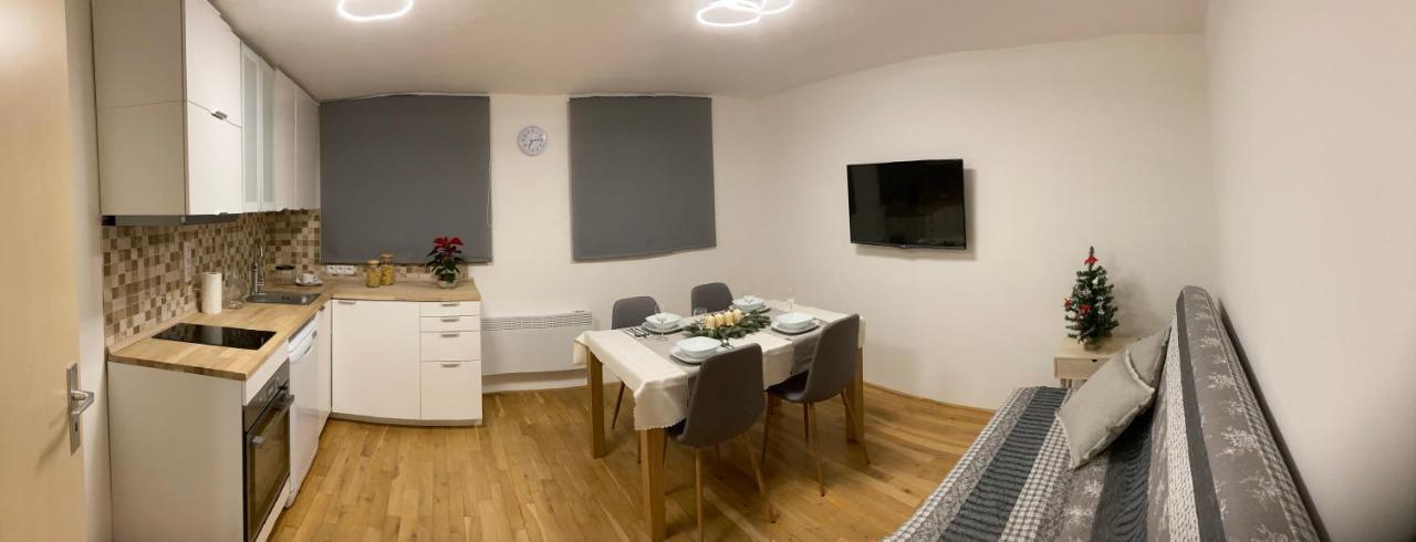 Apartman Hopi Hopi สโวโบดา นาด อูโปว์ ภายนอก รูปภาพ